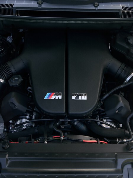 BMW X5 V10