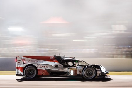 Fernando Alonso, desatado con su Toyota en Sebring: pole position, récord del circuito y recado a la Fórmula 1