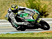 Andrea Iannone consigue la pole en el último momento