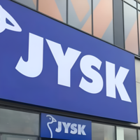JYSK liquida a mitad de precio el sillón de estilo british más elegante para salones (o dormitorios) pequeños 