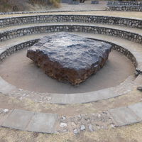 En 1920 descubrimos que cayeron 60 toneladas del espacio sobre África. El meteorito sigue allí, pero el misterio es cómo lo hizo sin abrir un cráter