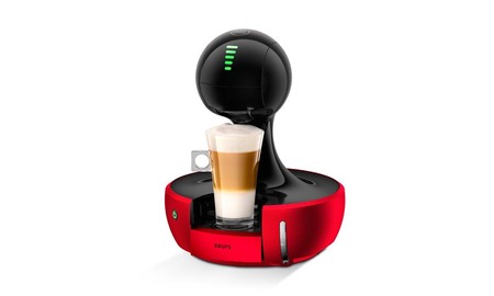 Si buscas una cafetera de cápsulas diferente, esa es la Krups Nescafé Dolce Gusto Drop, que sale por 86 euros en Amazon