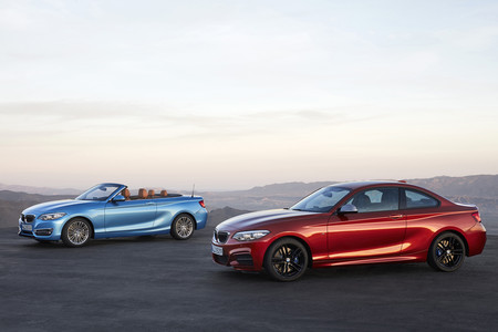 El renovado BMW Serie 2 Coupé está a la venta desde 31.800 euros y el Cabrio desde 38.100 euros