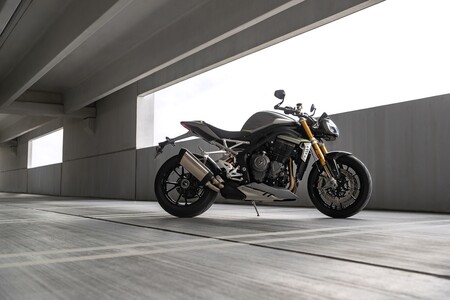 Triumph Speed Triple 1200 Rs 2021 048