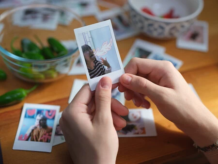 La nueva impresora para el móvil de Fujifilm es el complemento que necesitas para capturar tus momentos únicos de este verano (y que puedes pre-ordenar ya mismo)