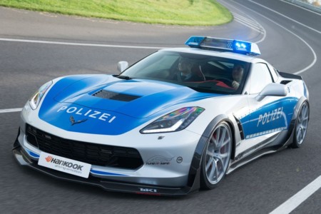 TUNE IT! SAFE! vuelve a la carga en Essen con este Chevrolet Corvette policial