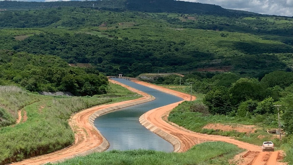 Brasil lleva dos siglos buscando una solución para la sequía: su respuesta es un inmenso canal de hormigón kilométrico