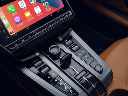 Aston Martin Vanquish 2024