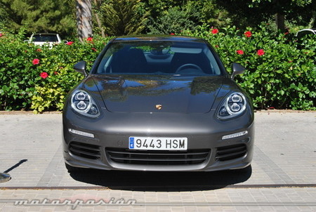Porsche Panamera 4S