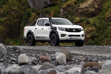 Nissan Navara Off-Roader AT32, la NP300 Frontier se vuelve a vestir con el traje de aventurera