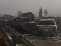 Colisión masiva en Abu Dhabi: 200 coches implicados, 6 muertos y 300 heridos