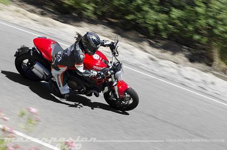 ducati_monster_1200_guille_cruzado_1280_002.jpg