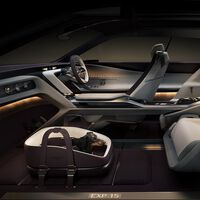 Bentley pretende que su primer coche eléctrico sea así: ni rastro de diseño Bentley, tres puertas y tres asientos. El del copiloto es para el perro