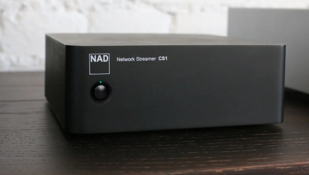 Esta pequeña caja negra de NAD quiere rejuvenecer tu obsoleto equipo de sonido con conectividad WiFi, Bluetooth y streaming