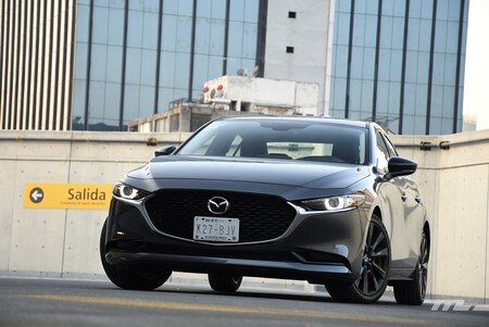 Mazda 3 Sedan Turbo 2022 5