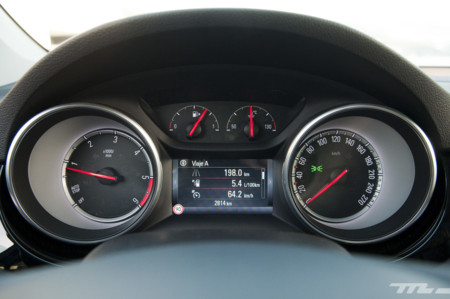 Opel Astra Sports Tourer 2016 toma de contacto