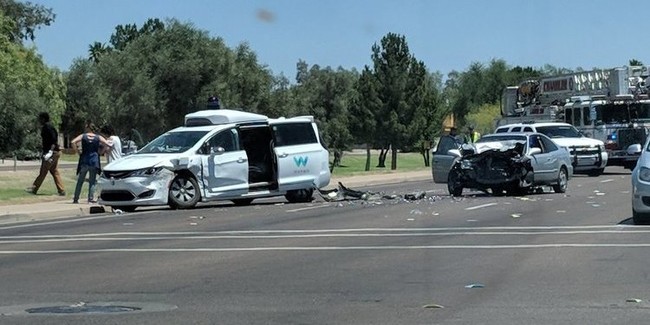 Accidente coche autónomo Waymo