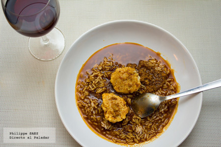 Albóndigas de pescado en caldo de chile pasilla. Receta