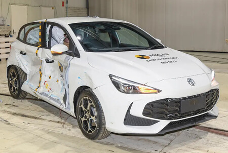 Mg 3 Prueba De Choque Seguridad 3