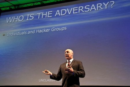 El responsable de cibercriminalidad del FBI propone un 'nuevo internet' de alta seguridad