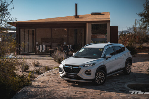 Manejamos el Suzuki Fronx: un B-SUV eficiente, bien equipado y de sabor urbano