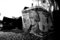Warren Buffet gana menos dinero