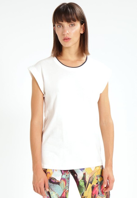 Camiseta de manga corta Adidas Originals Boyfriend Roll Up con 60% de descuento en Zalando: se queda en 13,95 euros