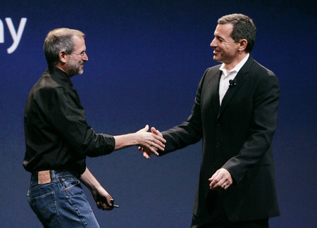 Disney y Apple han sido empresas aliadas desde hace décadas, sus futuros servicios de streaming puede separarlas
