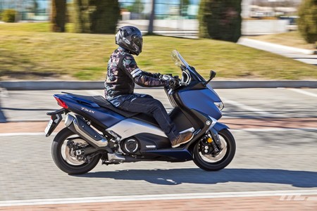 Yamaha Tmax Dx 2018 019
