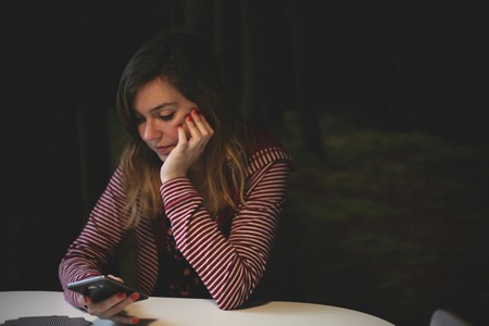 "Mucho mejor que un tanatorio": así viví un velatorio con mis familiares en WhatsApp