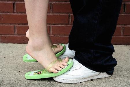 Los adolescentes inician sus relaciones sexuales orales y vaginales a los 15 años