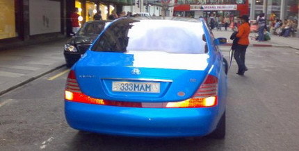 Maybach 62 azul en Londres