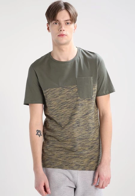 60% de descuento en la camiseta de Jack & Jones jorbak Slim fit en marrón: ahora sólo 5,95 euros en Zalando 