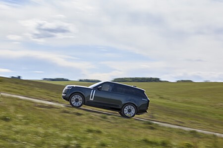 Range Rover Electric Dynamic Still 020926
