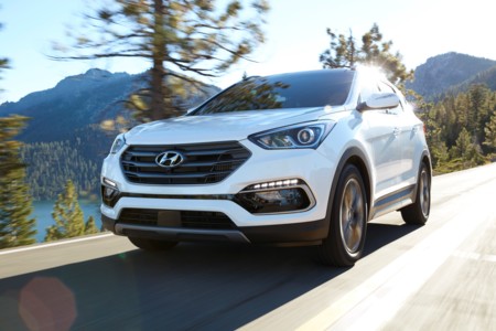 Más tecnología y cambios pequeñísimos para el Hyundai Santa Fe