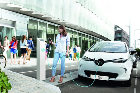 E-STOR es la solución de Renault para ofrecer carga rápida a sus eléctricos en lugares remotos