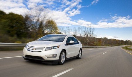 El Chevrolet Volt 2014 baja de precio en EE.UU.