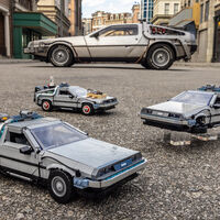 ¡Oye, Doc! Este set de LEGO para montar los tres DeLorean de 'Regreso al Futuro' cuesta 170 euros, y lo mola todo