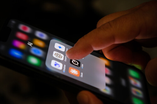 Aplicativo do chatbot da X. Créditos: Créditos: alexsl/GettyImages