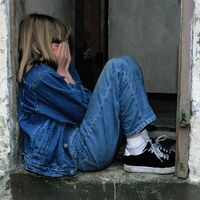 Dar nalgadas a los niños afecta su estabilidad mental de adultos, propiciando la depresión y el suicidio 