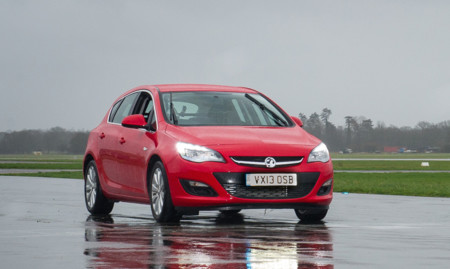 ¡Adiós al Vauxhall Astra de Top Gear! Ya ha sido subastado en eBay