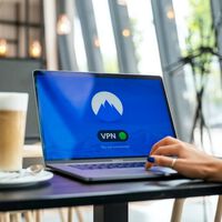 Qual é o grande problema das VPNs gratuitas e por que você deve ter cuidado 