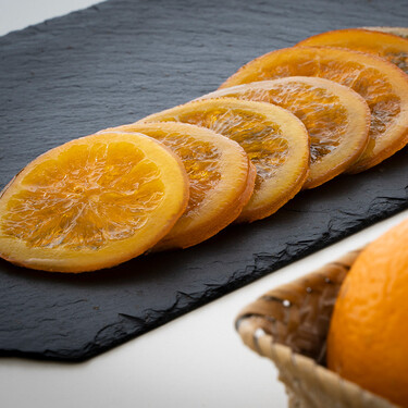 Naranjas confitadas caseras, receta fácil para usar en el roscón de reyes o en muchos otros dulces