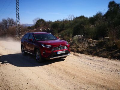 Para los amantes del aire libre: os presentamos el Toyota RAV4