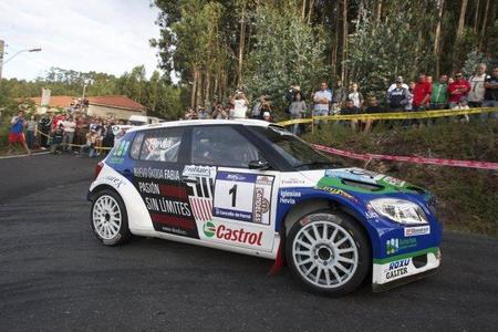 Alberto Hevia repite victoria en el Rally de Ferrol por delante de Pedro Burgo
