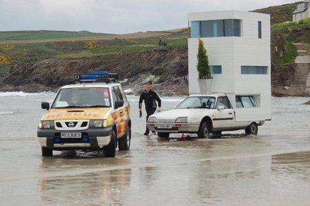 Pillan a Top Gear grabando con "la casa a cuestas"