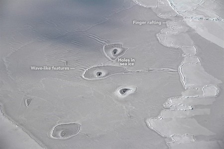 La NASA detecta unos agujeros nunca vistos en el Ártico