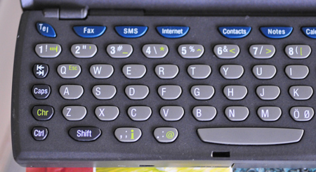 Apple podría estar considerando un iPhone con teclado físico