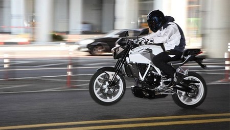 Hyosung GD250N EXIV, novedad para el 2014