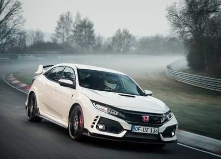 Honda Civic Type R 2018 1280 03